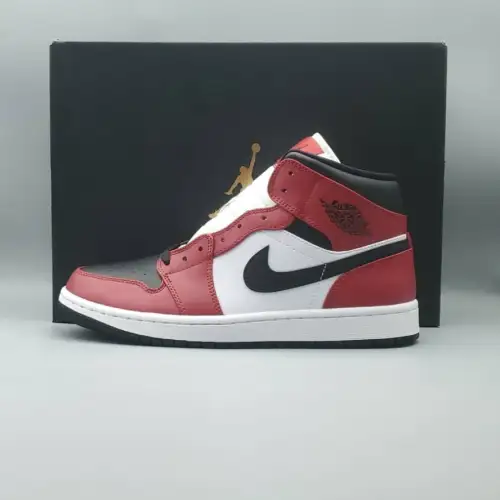 Air Jordan 1 Mid 'Chicago Black Air Jordan 1 Toe'