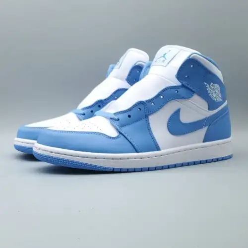 Air Jordan 1 Air Jordan 1 Mid 'UNC'