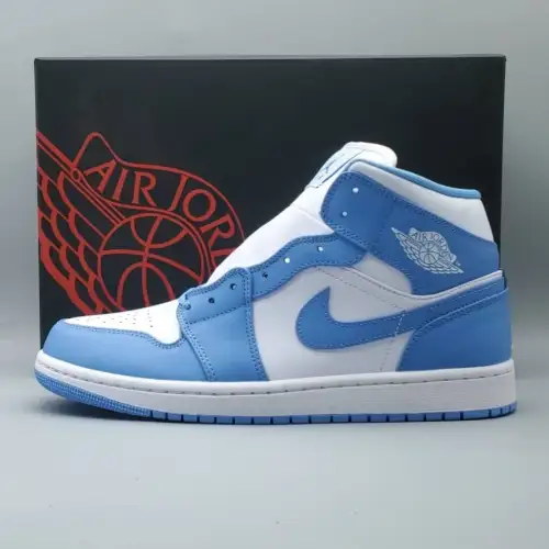 Air Jordan 1 Air Jordan 1 Mid 'UNC'