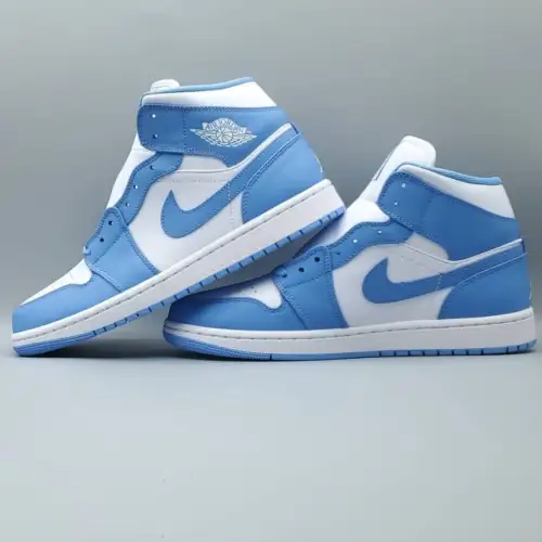 Air Jordan 1 Air Jordan 1 Mid 'UNC'