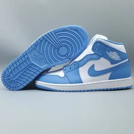 Air Jordan 1 Air Jordan 1 Mid 'UNC'