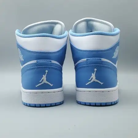 Air Jordan 1 Air Jordan 1 Mid 'UNC'
