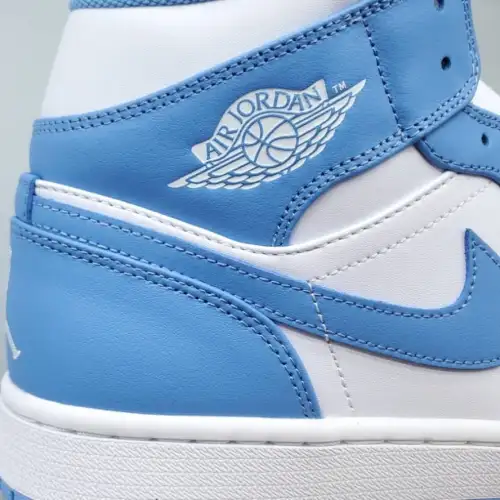 Air Jordan 1 Air Jordan 1 Mid 'UNC'