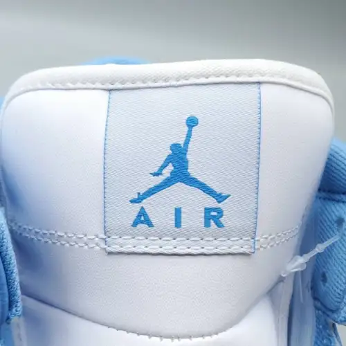 Air Jordan 1 Air Jordan 1 Mid 'UNC'