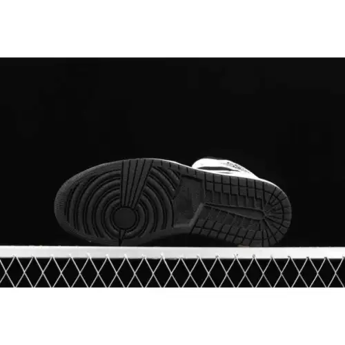 Air Jordan 1 Air Jordan 1 Retro Mid 'Tuxedo'