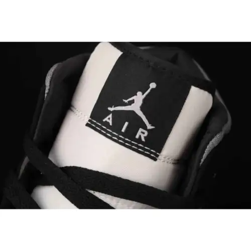 Air Jordan 1 Air Jordan 1 Mid SE 'Satin Smoke Grey'