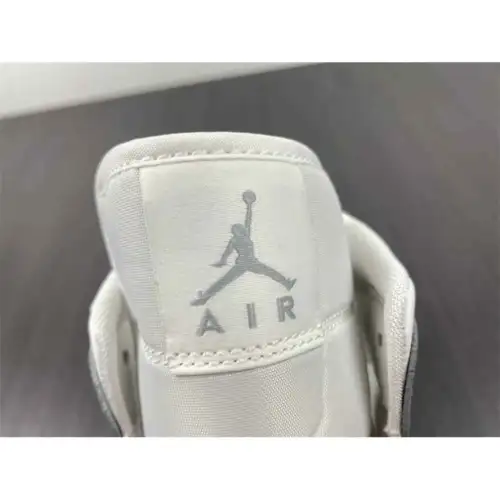 Wmns Air Jordan 1 Mid 'Wolf Grey Aluminum'