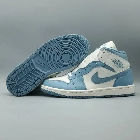 Wmns Air Jordan Air Jordan 1 1 Mid 'University Blue'