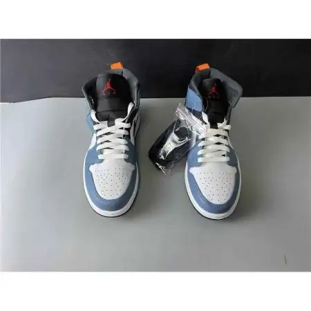 Facetasm Fearless x Air Jordan 1 Mid 'Fearless'