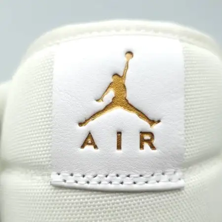 Air Jordan Air Jordan 1 1 Mid 'Milan'