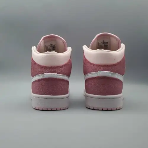 Wmns Air Jordan 1 Air Jordan 1 Mid 'Digital Pink'