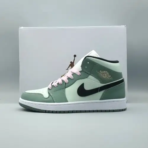 Wmns Air Jordan Air Jordan 1 1 Mid SE 'Dutch Green'
