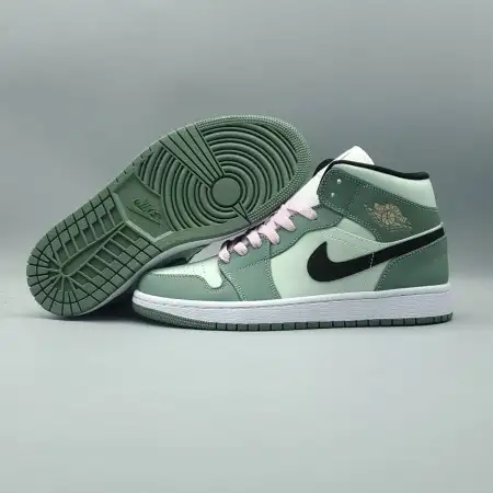 Wmns Air Jordan Air Jordan 1 1 Mid SE 'Dutch Green'