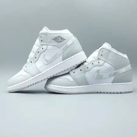 Air Jordan 1 Mid 'Swoosh Logo - Air Jordan 1 Grey Camo'