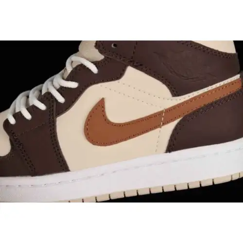 Wmns Air Jordan Air Jordan 1 1 Mid SE 'Cream Dark Chocolate'