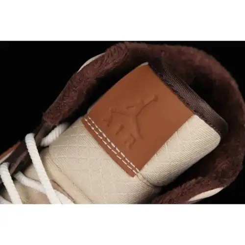 Wmns Air Jordan Air Jordan 1 1 Mid SE 'Cream Dark Chocolate'