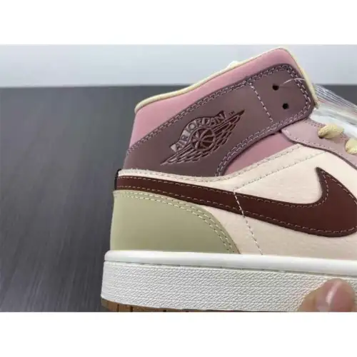 Wmns Air Jordan 1 Mid SE 'Dark Pony Smoky Air Jordan 1 Mauve'