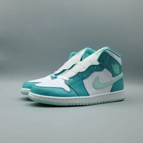 Wmns Air Jordan Air Jordan 1 1 Mid 'Marine Green'
