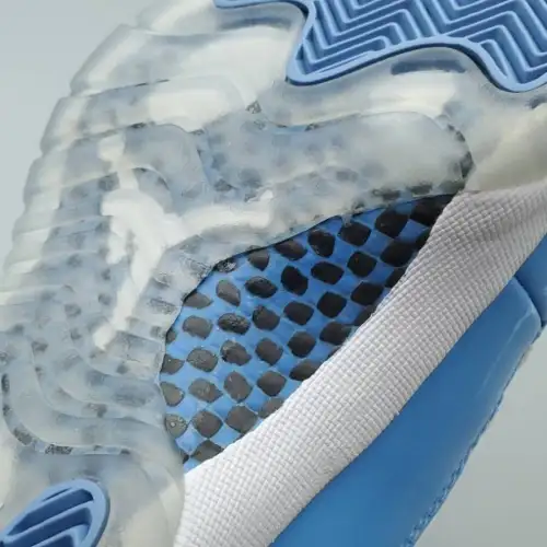 Air Jordan 11 Air Jordan 11 Retro Low 'UNC'