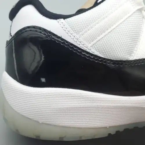 Air Jordan 11 Air Jordan 11 Retro Low 'Concord'
