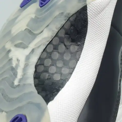 Air Jordan 11 Air Jordan 11 Retro Low 'Concord'