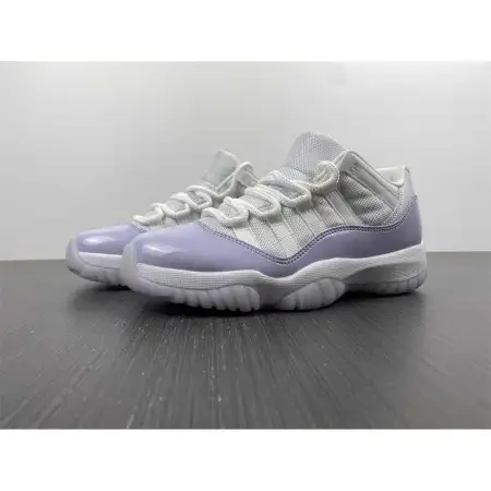 Wmns Air Jordan 11 Retro Low 'Pure Violet' 904861