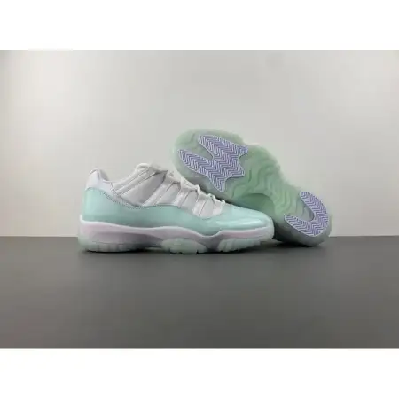 Wmns Air Air Jordan 11 Jordan 11 Retro Low 'Igloo'