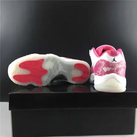 Wmns Air Jordan Air Jordan 11 11 Retro Low 'Pink Snakeskin'