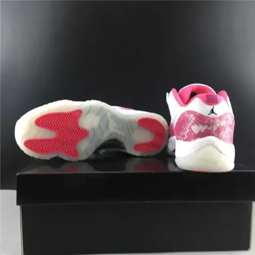 Wmns Air Jordan Air Jordan 11 11 Retro Low 'Pink Snakeskin'