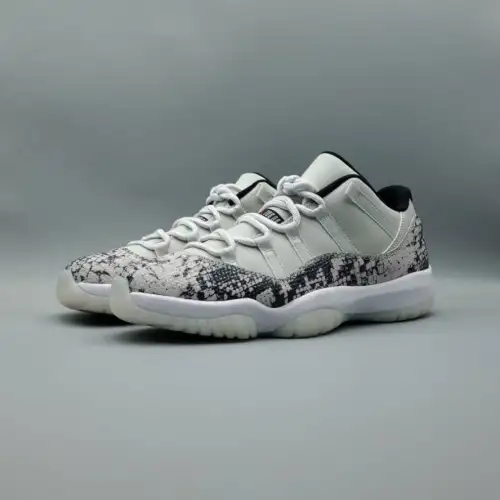 Air Jordan 11 Retro Low 'Light Bone Snakeskin'