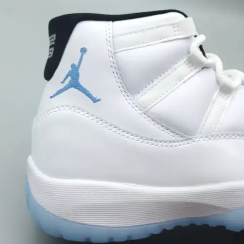 Air Jordan 11 Retro 'Columbia  Legend Air Jordan 11 Blue' 2024