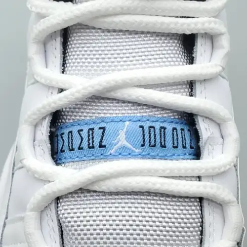 Air Jordan 11 Retro 'Columbia  Legend Air Jordan 11 Blue' 2024