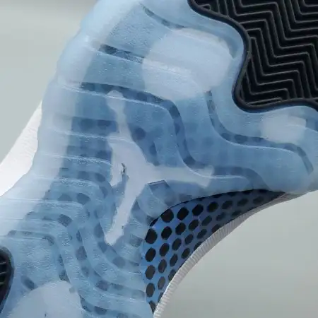 Air Jordan 11 Retro 'Columbia  Legend Air Jordan 11 Blue' 2024