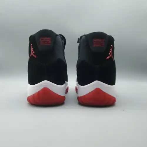 Wmns Air Jordan 11 Retro 'Bred Velvet'