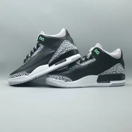 Air Jordan 3 Air Jordan 3 Retro 'Green Glow'