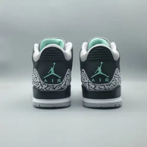 Air Jordan 3 Air Jordan 3 Retro 'Green Glow'
