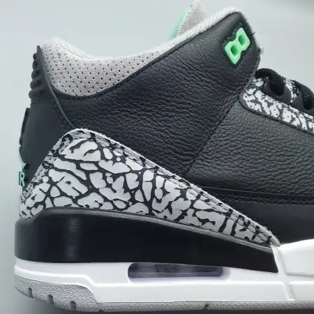 Air Jordan 3 Air Jordan 3 Retro 'Green Glow'