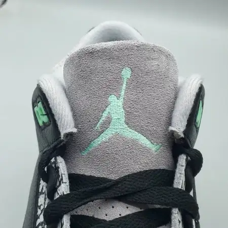 Air Jordan 3 Air Jordan 3 Retro 'Green Glow'