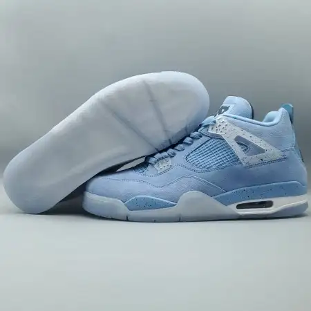 Air Jordan 4 Air Jordan 4 Retro 'UNC' PE