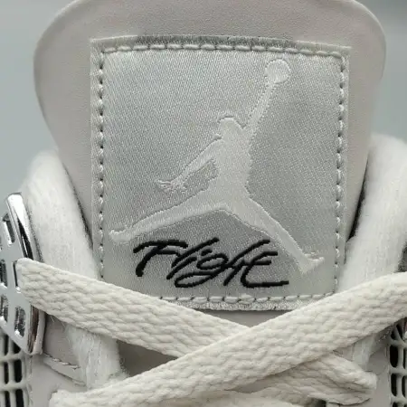 Wmns Air Jordan Frozen Moments 4 Retro 'Frozen Moments'