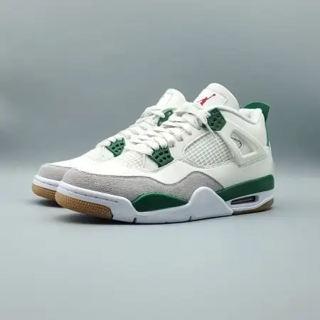 Nike SB x Air Jordan 4 Retro 'Pine Green' E25351