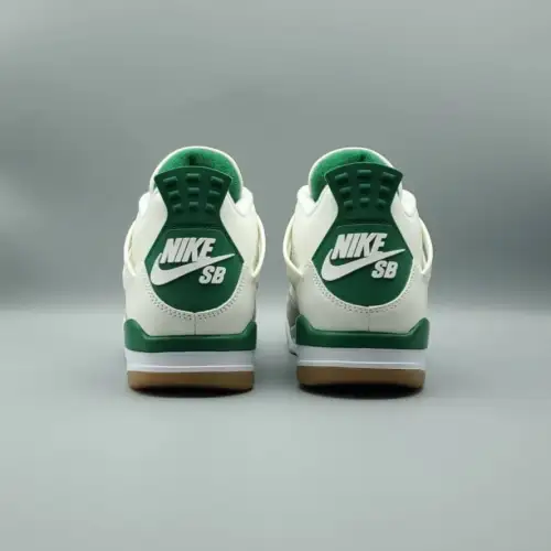Nike SB x Air Jordan Nike SB 4 Retro 'Pine Green'