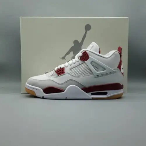 Nike SB x Air Jordan 4 Varsity Red Retro SP 'Varsity Red' Friends & Family