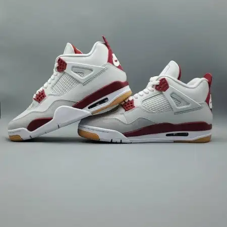 Nike SB x Air Jordan 4 Varsity Red Retro SP 'Varsity Red' Friends & Family