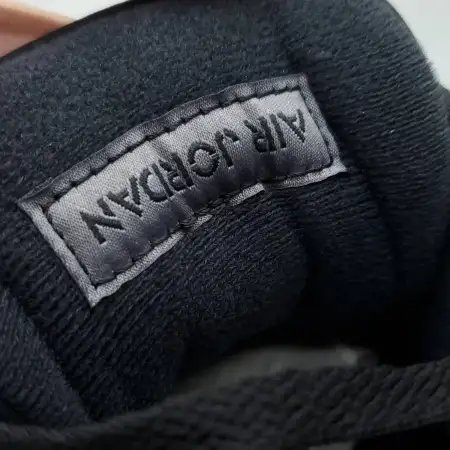 Air Air Jordan 4 Jordan 4 Retro 'Black Cat' 2025