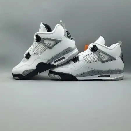 Air Jordan 4 Retro OG 'White Cement' 2025