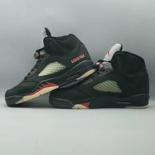 Wmns Air Jordan 5 GORE-TEX  GORE-TEX 'Off-Noir'