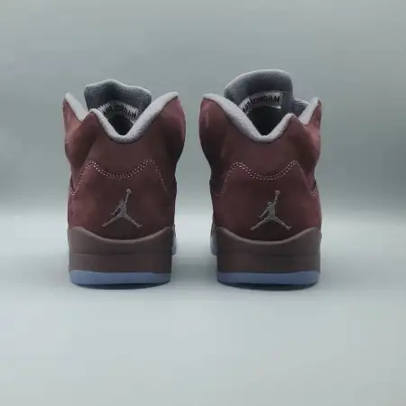 Air Jordan 5 Retro 'Burgundy' Air Jordan 5 2023