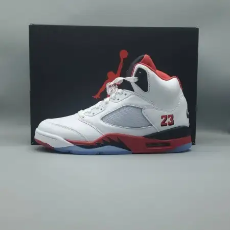 Air Jordan 5 Retro 'Fire Air Jordan 5 Red' 2025