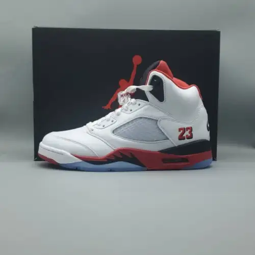 Air Jordan 5 Retro 'Fire Air Jordan 5 Red' 2025